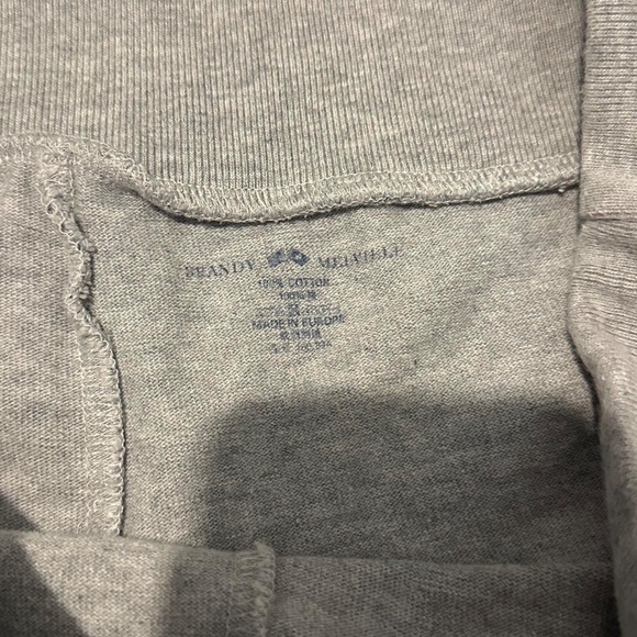 Brandy Melville Hillary pants - Picture 2 of 2